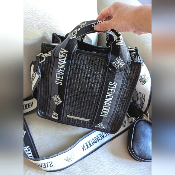 ๐ค Steve Madden Black Straw Bag ๐ค - Picture 2 of 7